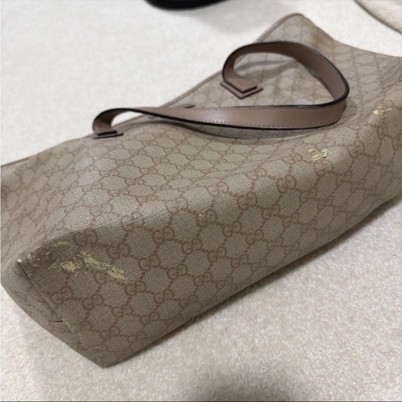 Gucci Beige Monogram Tote Bag - Picture 7 of 12